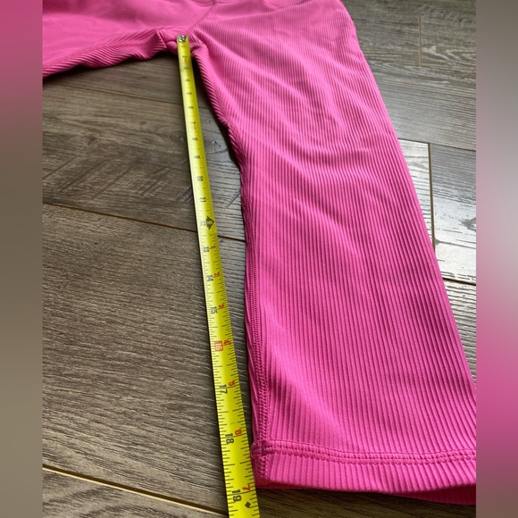 Zyia Active Pink Reve Hi-Rise Capri 20" Size 4-6 Ribbed Barbie pink material - Picture 6 of 8